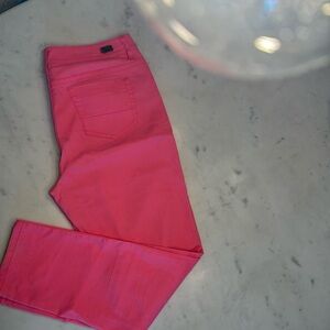 Neon pink Jeans